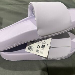 lululemon athletica Women's restfeel slide size 7